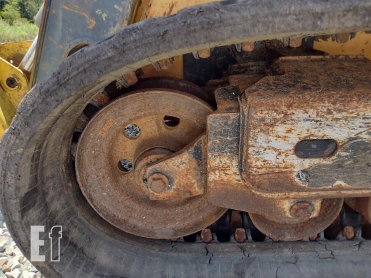 john-deere-329d-image-27