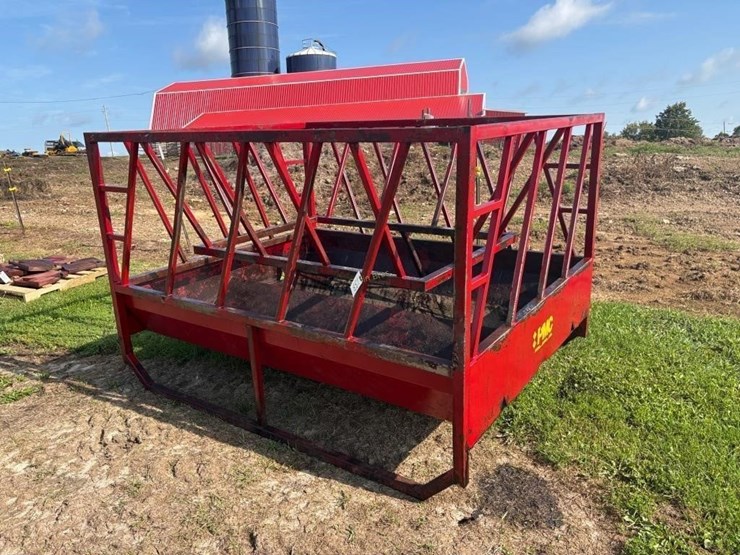 pmc-500-bale-feeder-image-1