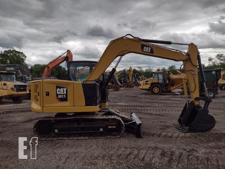 2019-caterpillar-307.5-image-3