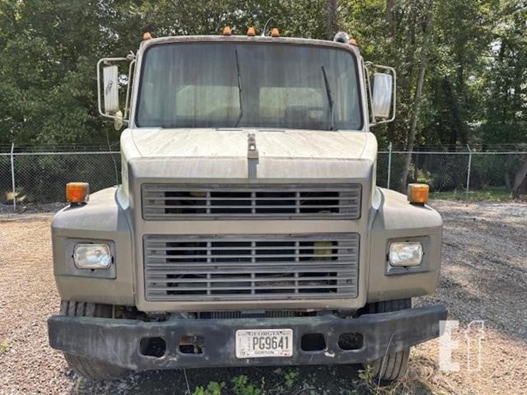 1997-mack-midliner-cs300-image-2
