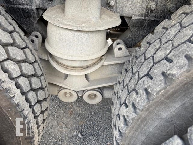 2022-kenworth-t880-image-28