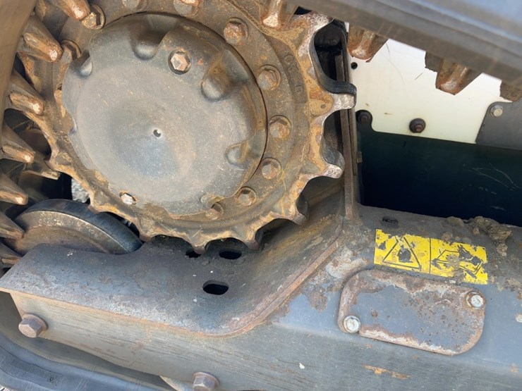 2019-bobcat-t590-image-12