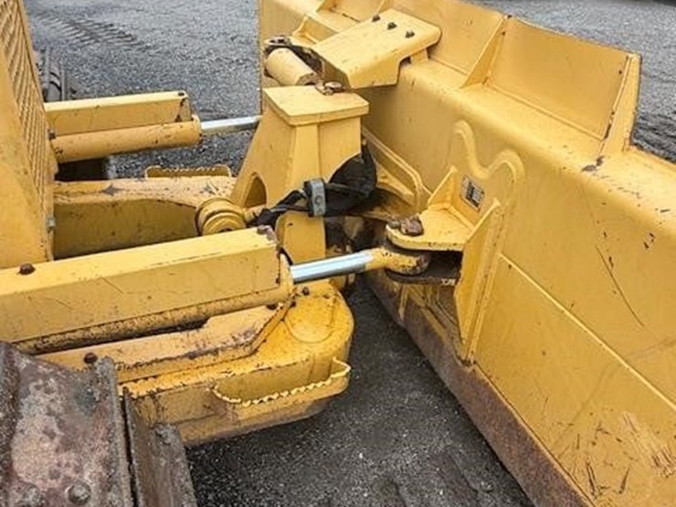 2005-komatsu-d39px-21-image-9