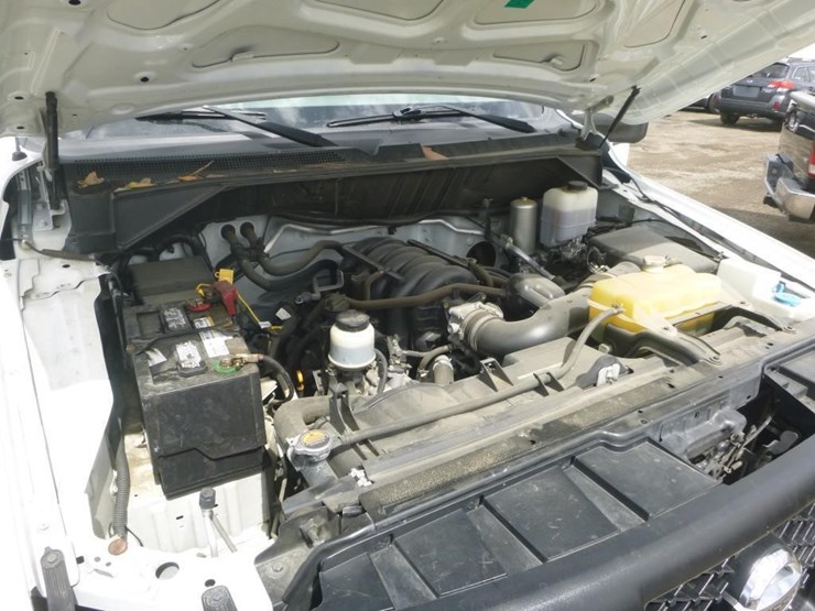 2013-nissan-nv2500-image-11