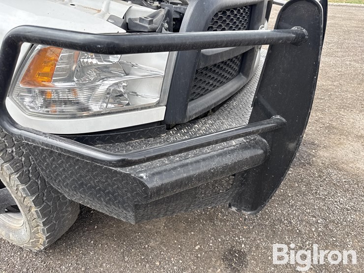 2014-ram-3500-4x4-crew-cab-flatbed-service-truck-image-15