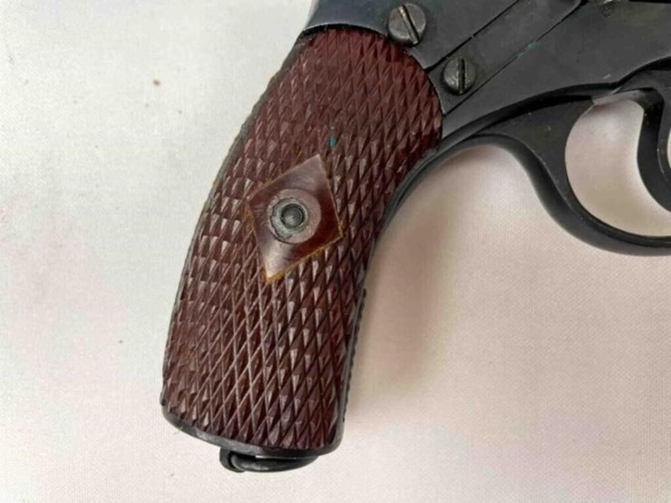 1944-nagant-revolver-image-24