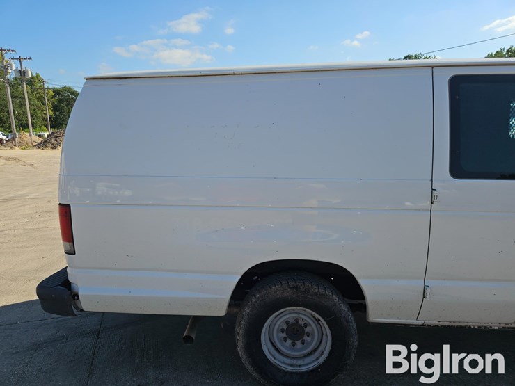 2013-ford-e350-image-14
