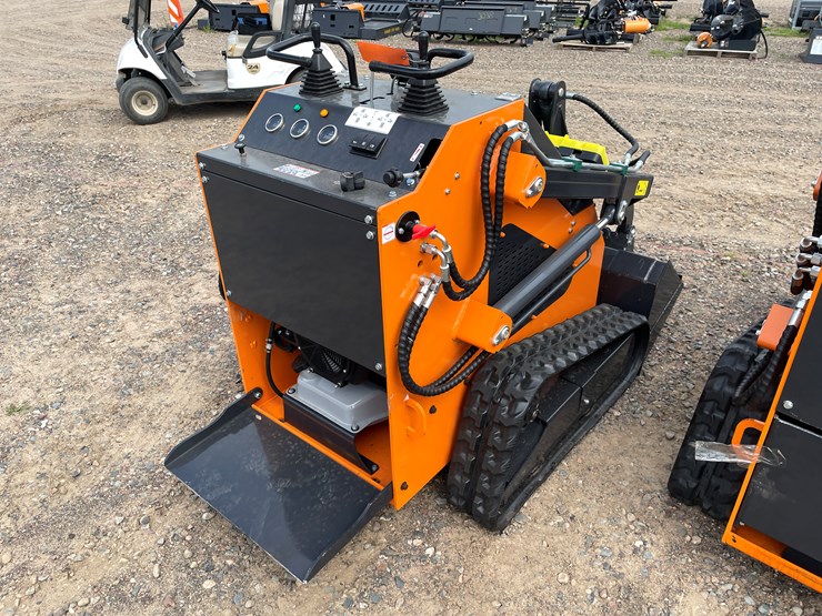 #9364-•-unused-2025-landhero-mini-skid-steer-loader-image-6