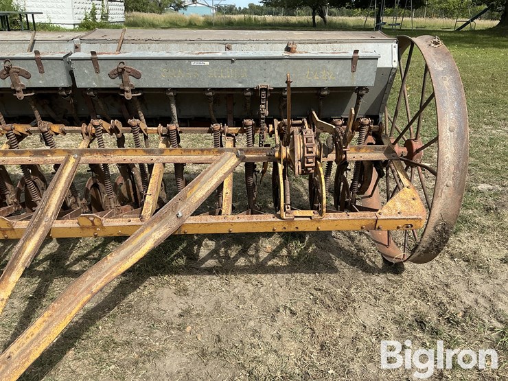 minneapolis-moline-p3-7-image-10