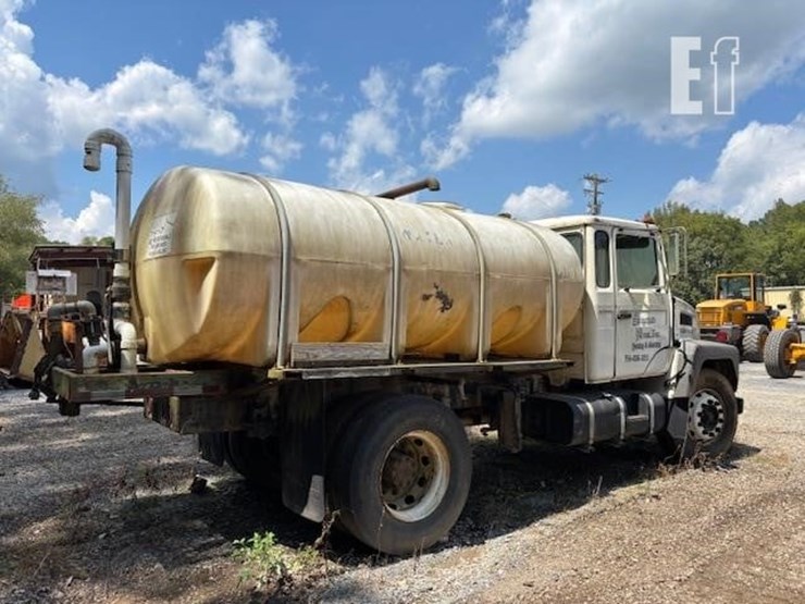1997-mack-midliner-cs300-image-4