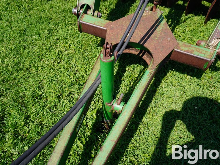 john-deere-630-image-18