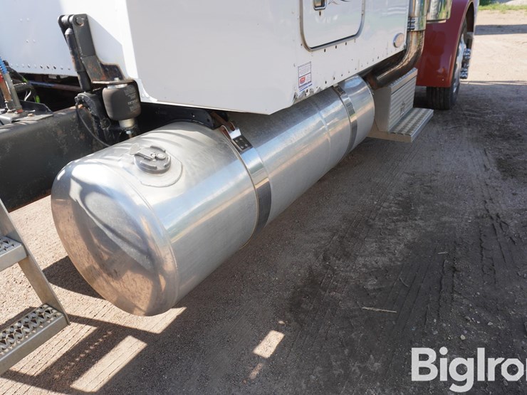 2003-peterbilt-379-image-17