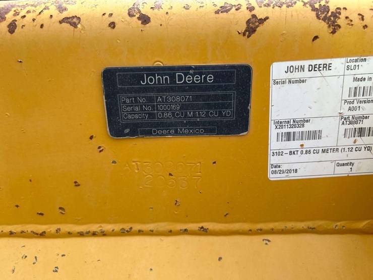 2018-deere-310l-image-26