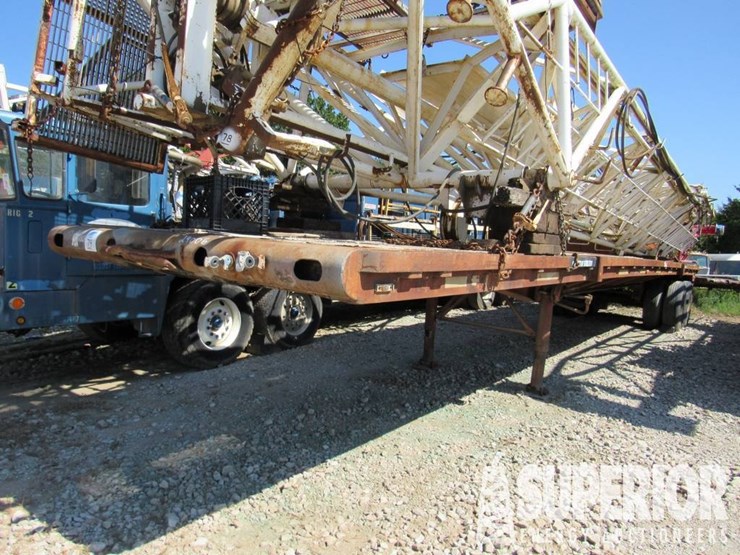 (x)-1981-lufkin-40'-t/a-oilfield-float,-vin-1ld1b1-image-1
