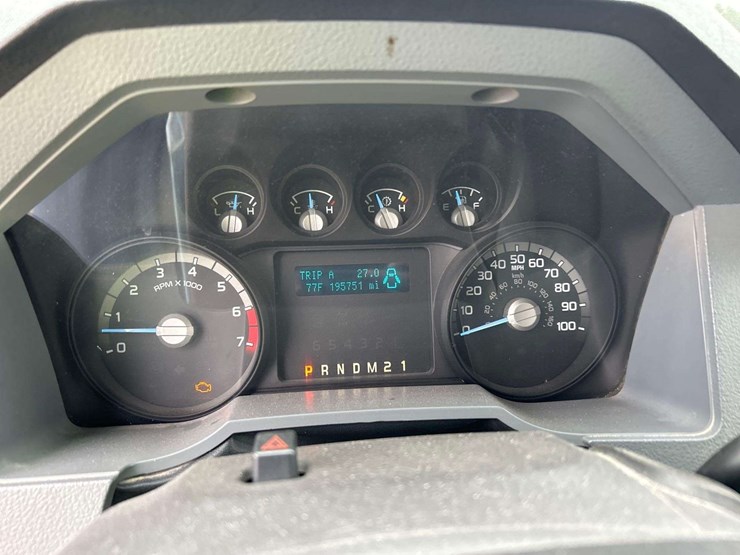 2015-ford-f350-image-16