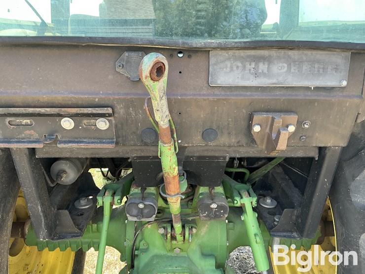 1983-john-deere-2350-image-11
