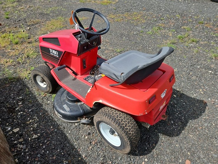 toro-ride-on-garden-tractor-image-4