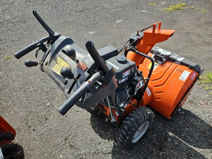 husqvarna-st330p-snow-blower-image-3
