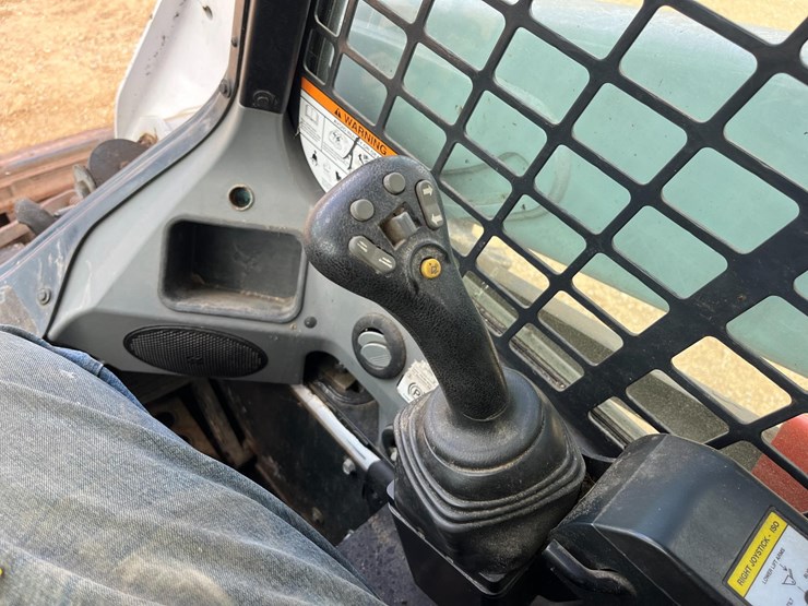 2018-bobcat-s570-image-17