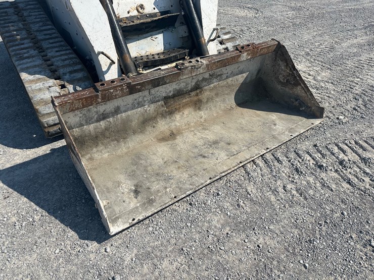 2008-bobcat-t320-image-9