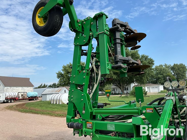 john-deere-15-image-10