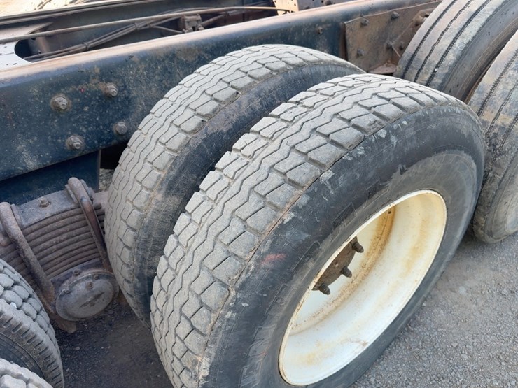 1998-mack-e7-454-image-22