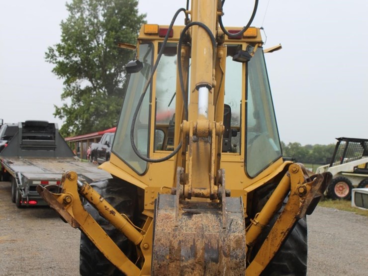 caterpillar-416-image-5
