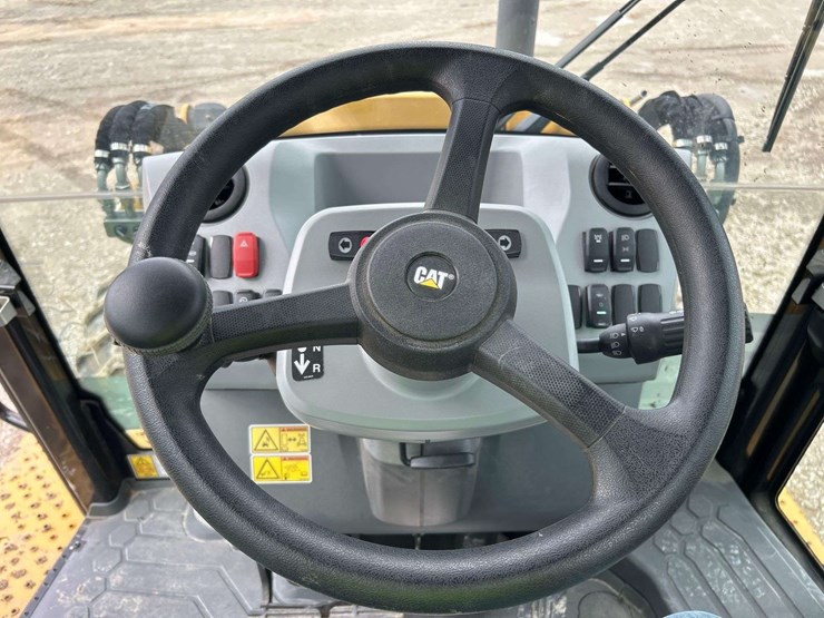 2021-caterpillar-428-image-16