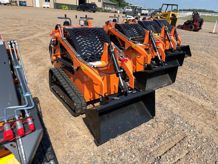 #9287-•-unused-2025-landhero-mini-skid-steer-loader-image-4