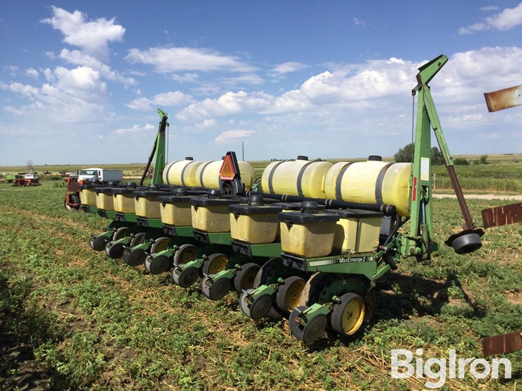 john-deere-7200-image-7