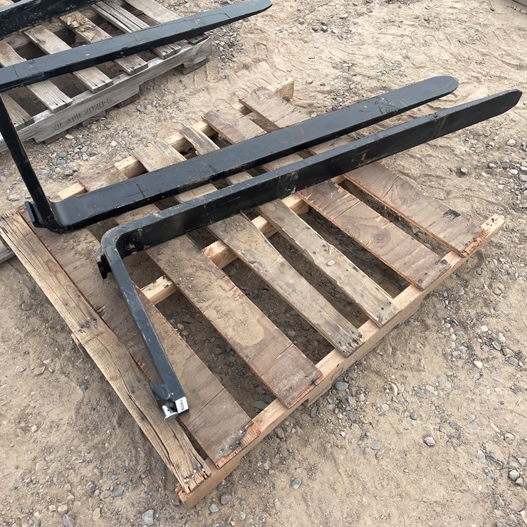 #3112 • Unused 2025 Wolverine 1T Forklift Forks