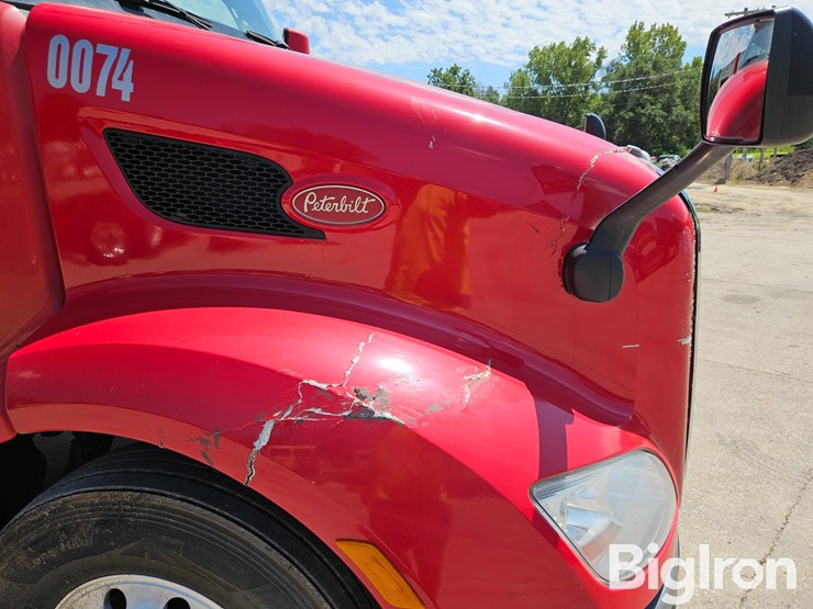 2015-peterbilt-579-image-14