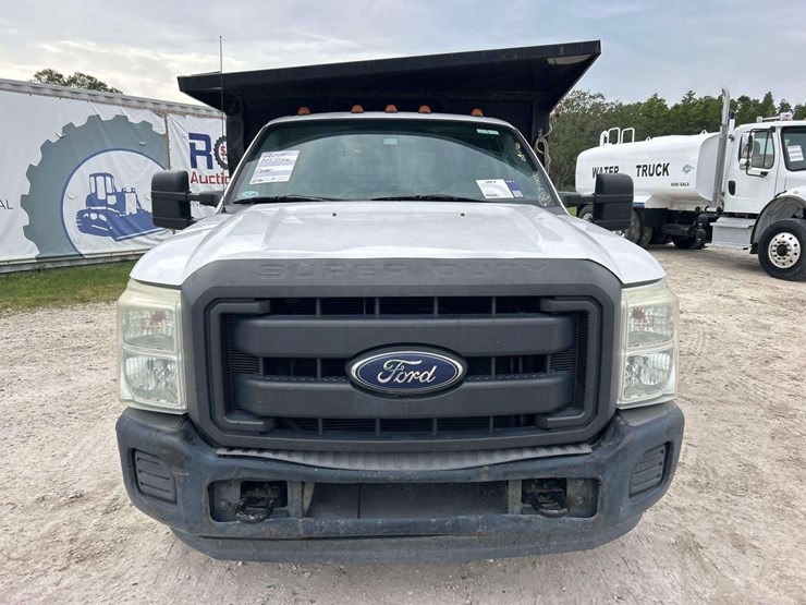 2015-ford-f350-image-23