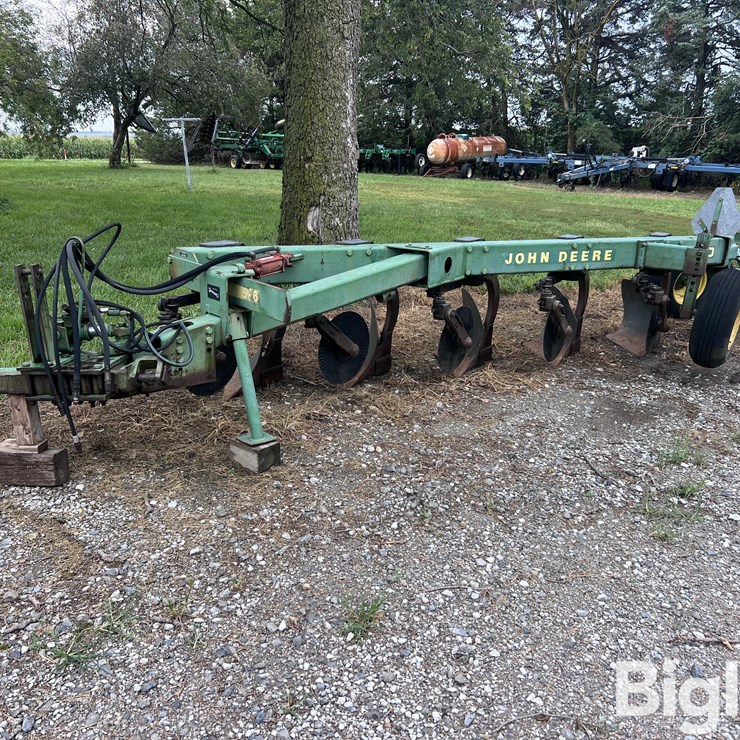JOHN DEERE 2600