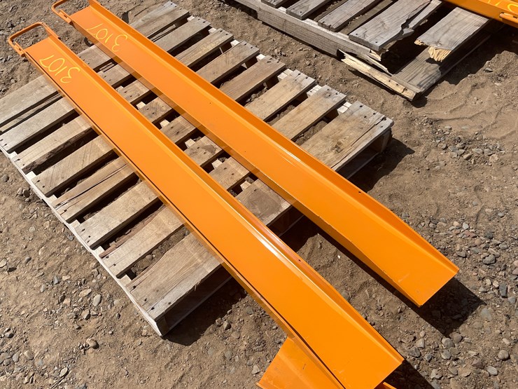 #3107-•-unused-2025-wolverine-skid-steer-pallet-fork-extensions-image-2