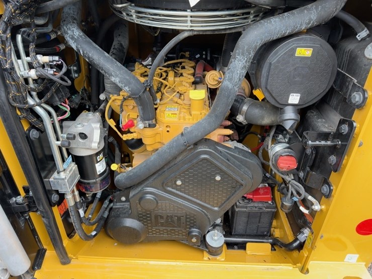2024-caterpillar-265-track-skid-steer-image-18