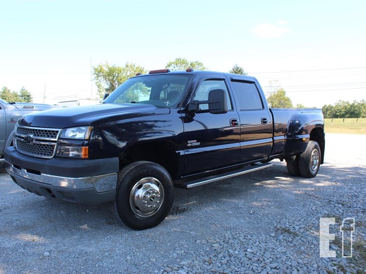 2005-chevrolet-3500-image-1