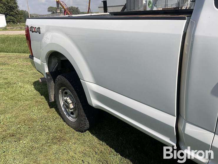 2021-ford-f350-xl-image-11