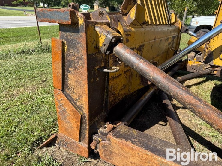 1977-caterpillar-d7g-image-9