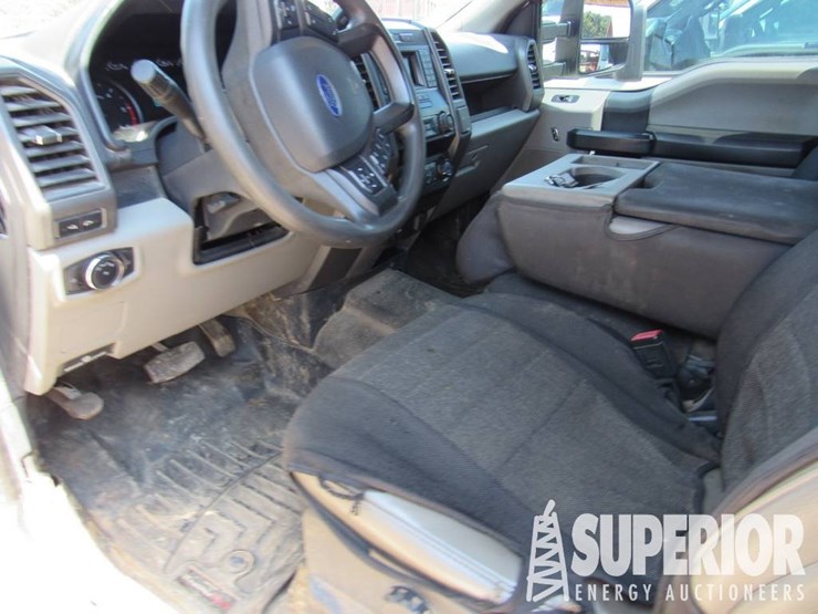 2022-ford-f350-image-4