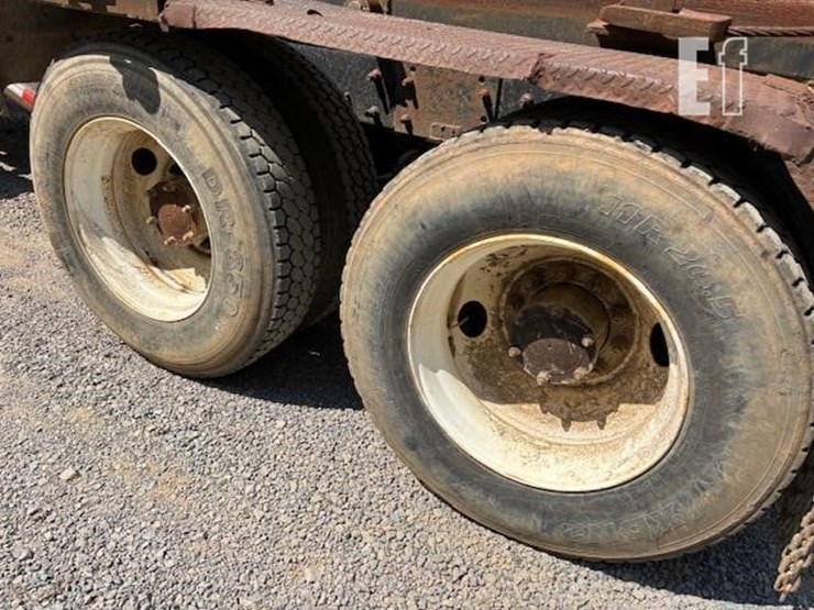 2001-mack-rd688s-image-8