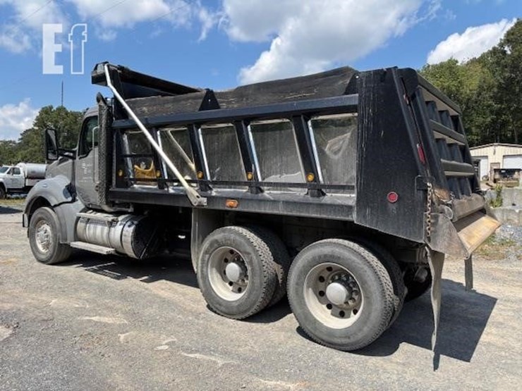 2022-kenworth-t880-image-7