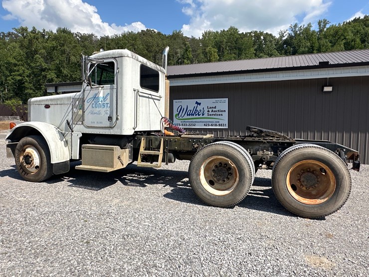 1989-peterbilt-379-image-1