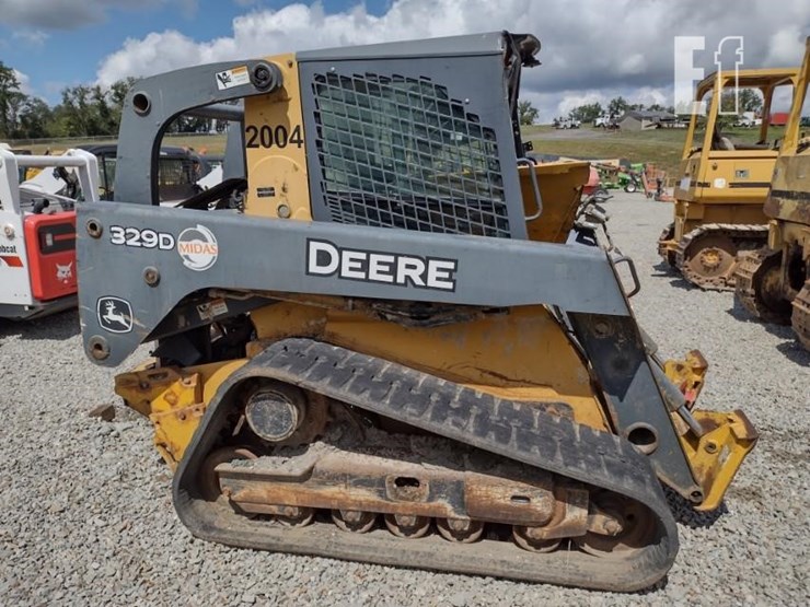 john-deere-329d-image-3