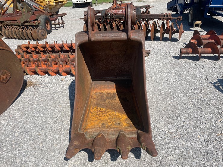 #58-•-esco-excavator-bucket-image-1