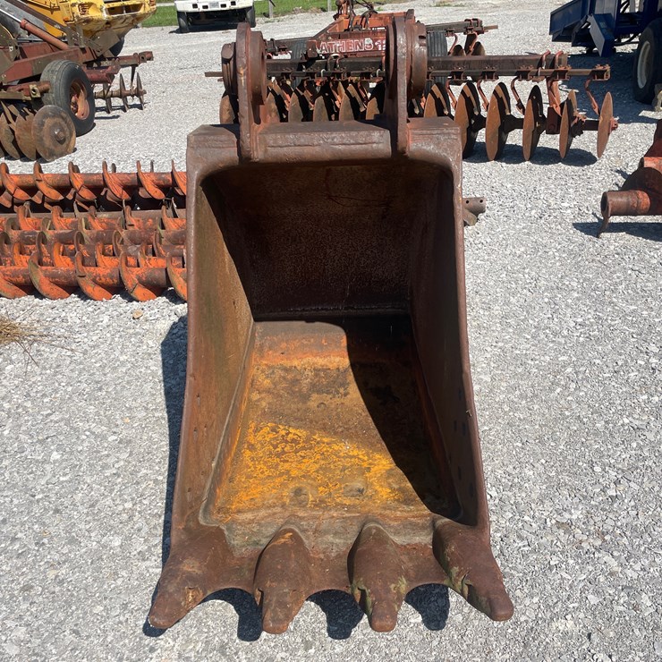 #58 • ESCO Excavator Bucket