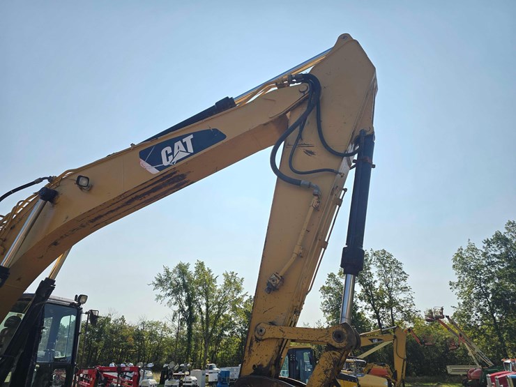 caterpillar-328d-image-5