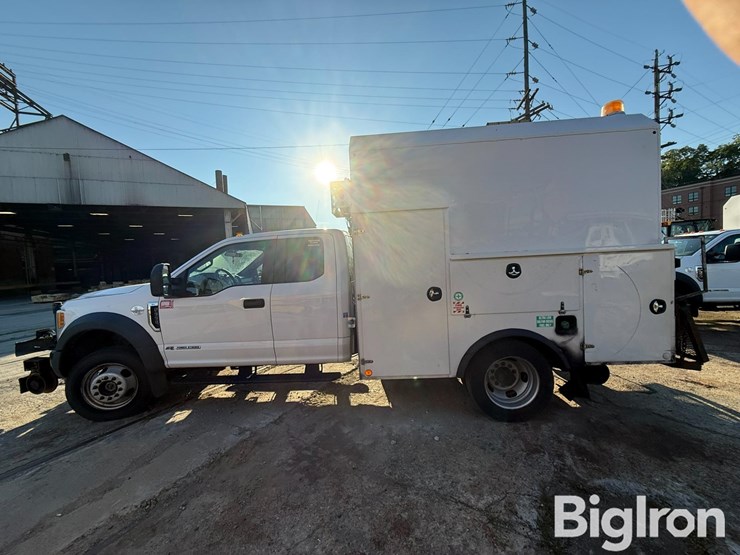 2017-ford-f550-xl-image-8