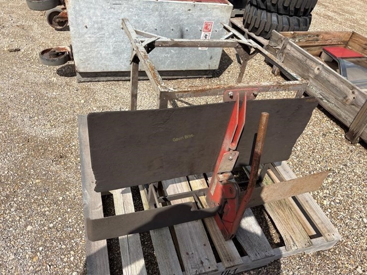 sickle-bar-rivet-punch-image-3