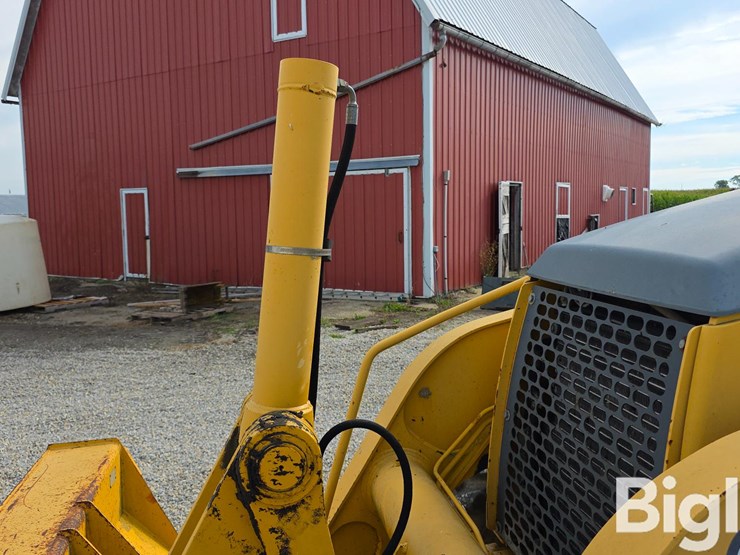 2004-deere-310sg-image-12